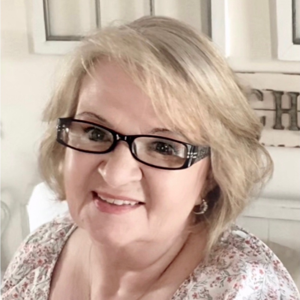 Meet your Posher, Rebecca - Picture 9 of 12